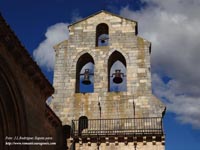 TEMPLO ROMÁNICO. VISTA NORESTE